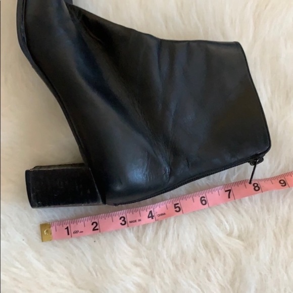 Stuart Weizmann | black leather block heeled boot - Picture 11 of 16